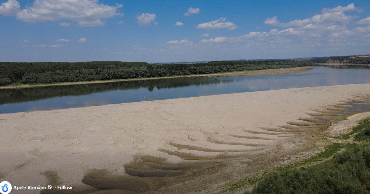 Dunărea, ultima barjă scufundată spre Cernavodă