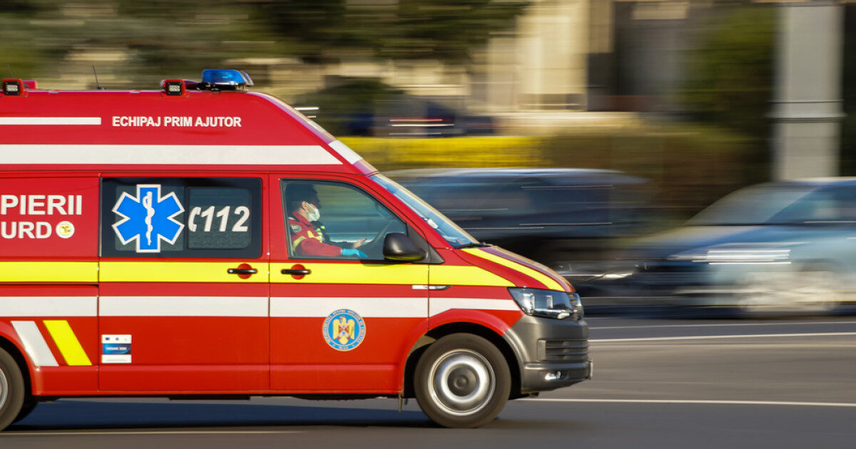 Tineri au blocat ambulanța în Cluj, reținuți 24 ore