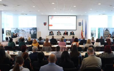 Arad: Opt consilieri pleacă din cauza incompatibilității
