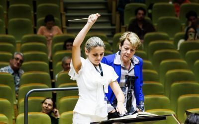 Alsop, eleva lui Bernstein, debutează la Enescu în România