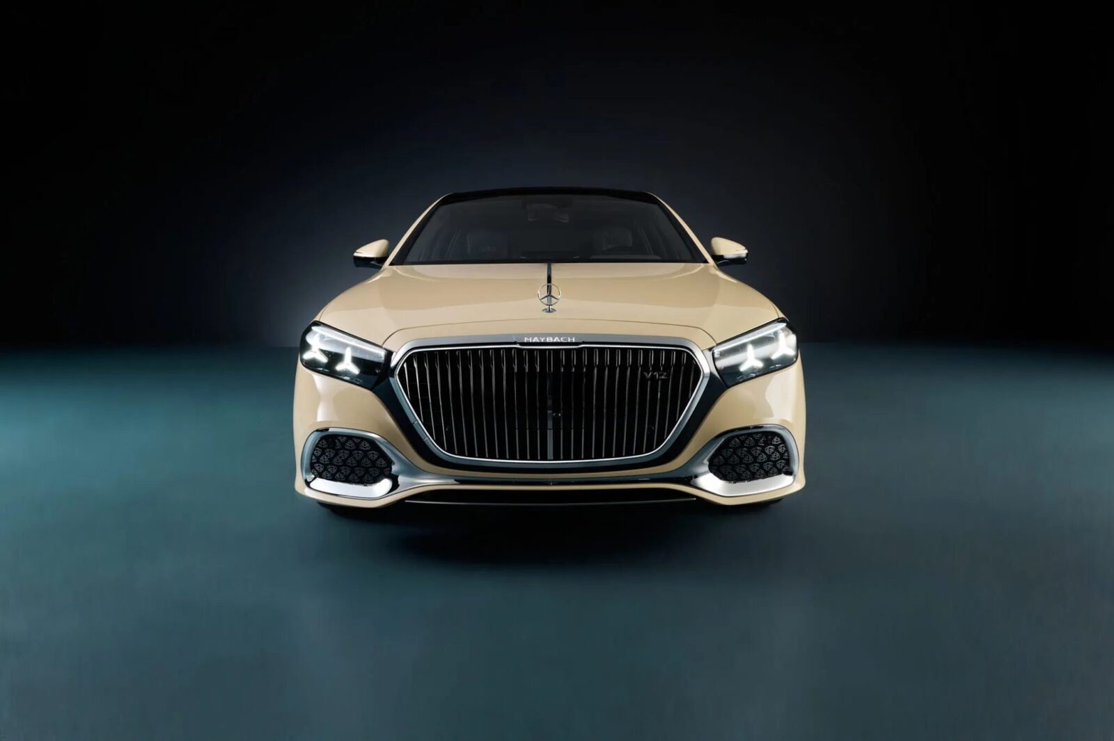 LeBron James, mașina sa unicat Maybach pe tavă