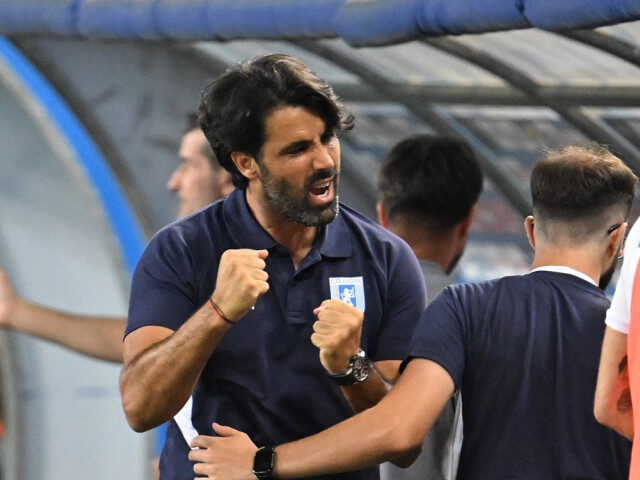 Charalambous, comparat cu Coelho: Craiova, în culorile Europei