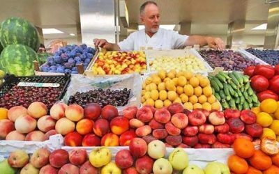 Castraveți la 11 lei/kg: Unde e piața cea mai scumpă din România