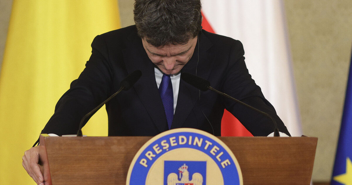 AUR vrea lista celor ce-l suspendă pe Nicușor Dan