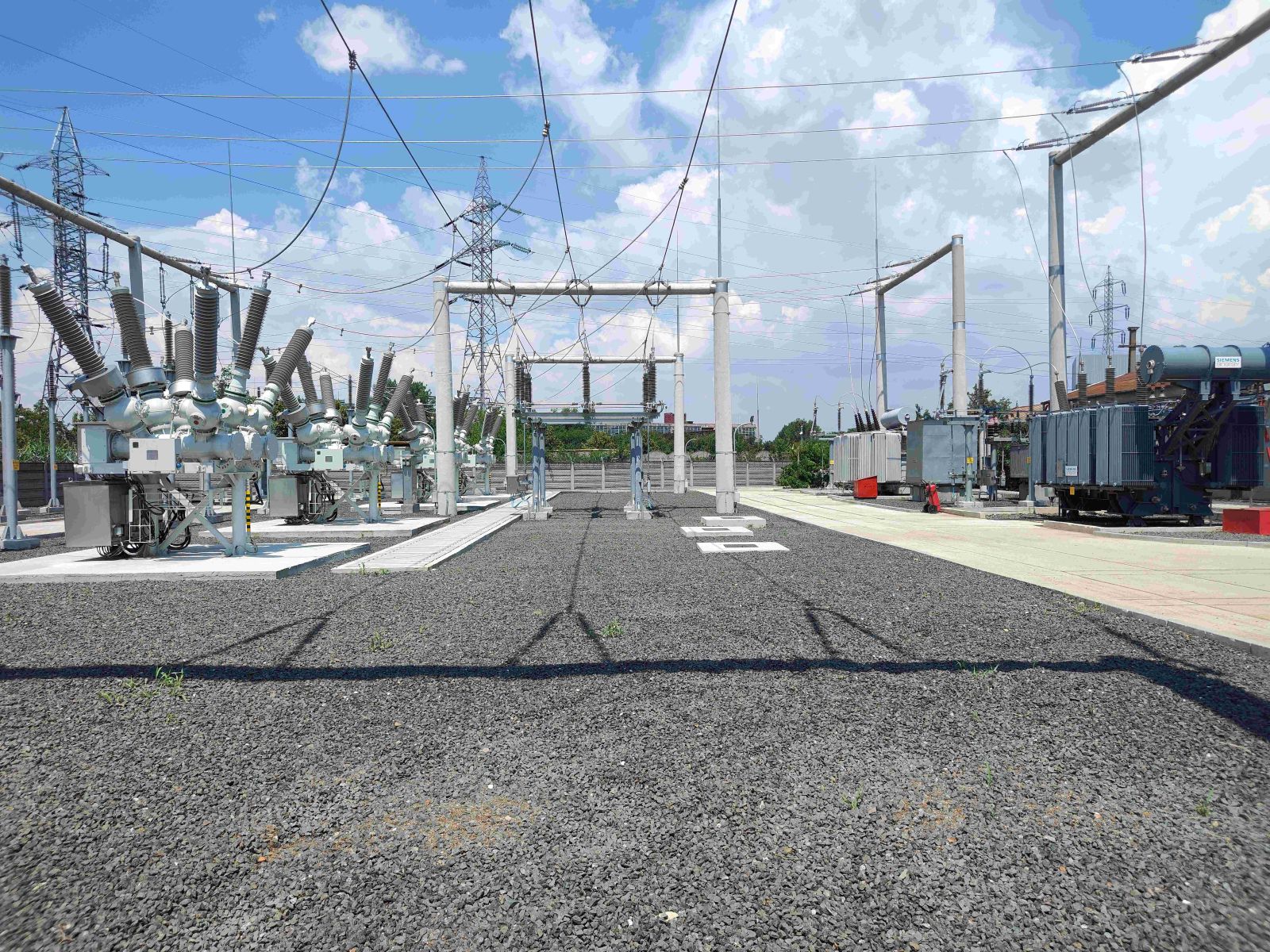 Rețeaua Electrică modernizează Azur: Investiție de peste 12 milioane lei