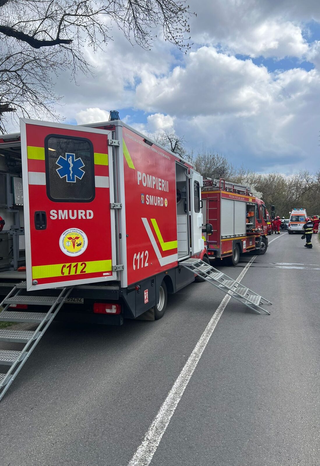Alba: Accident cumplit pe DN 67C, 4 răniți, trafic blocat