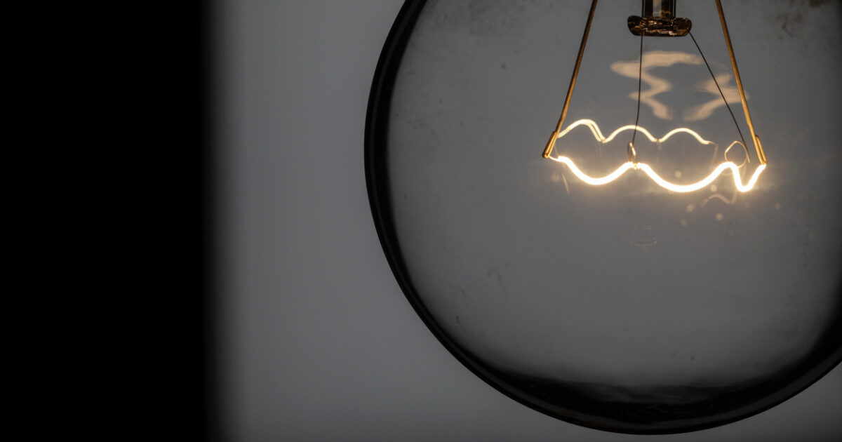 Români cu baterii, sursă de energie ca un reactor Cernavodă