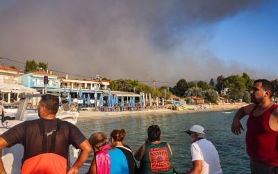 Incendiu devastator în Grecia: Atenție români, mesaj de la consulat