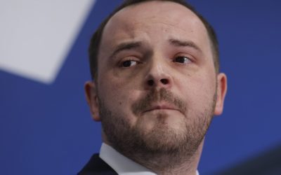 Rogobete cere explicații: Sistemul sanitar distrus? Bihorul, privilegii în spitale