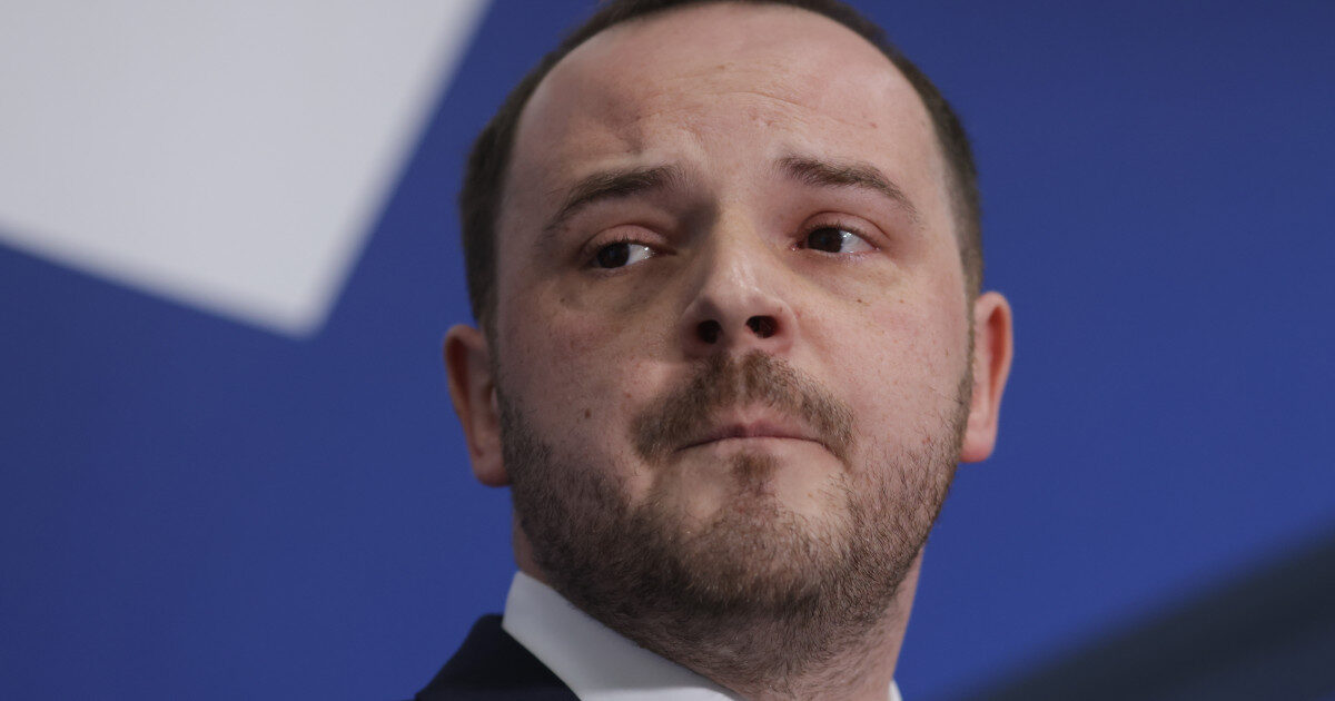 Rogobete cere explicații: Sistemul sanitar distrus? Bihorul, privilegii în spitale