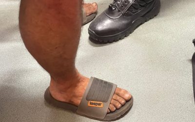 Turist în papuci, salvat de pe munte ca la plajă