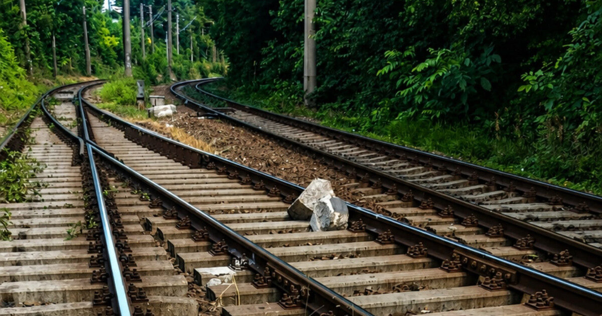 Tren: Obstacole pe șine pe litoral. CFR anunță