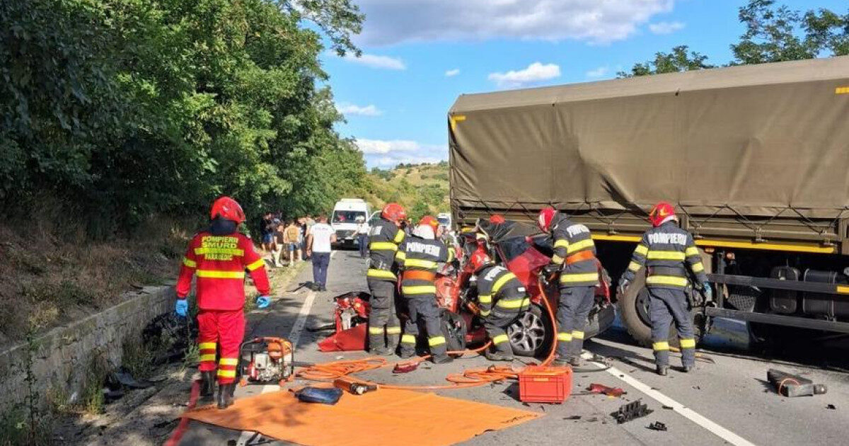 Accident cumplit: Camion militar, impact devastator, 3 morți, inclusiv un copil