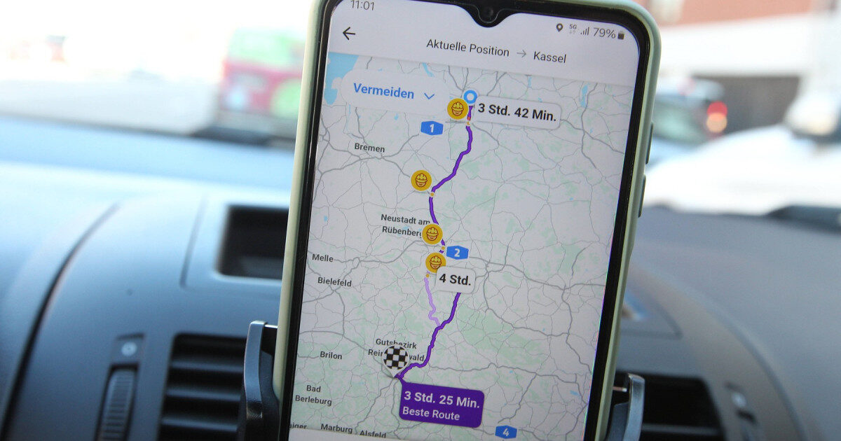Waze s-ar putea să nu mai arate radarele și filtrele poliției