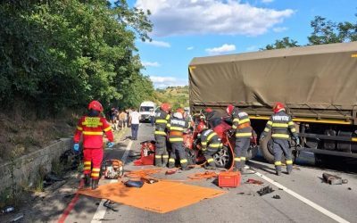 Accident Cumplit pe A0: Mașină Strivită Între Două TIR-uri