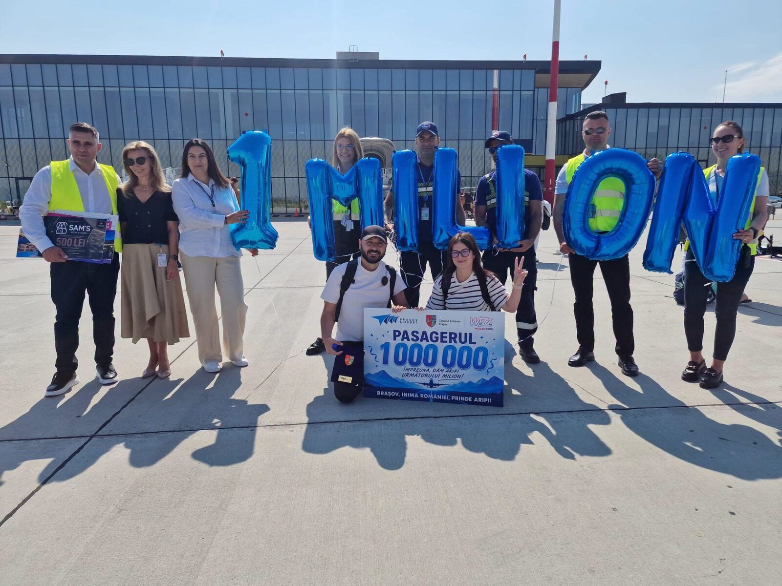 Aeroportul nou, un milion de pasageri. Borna atinsă azi
