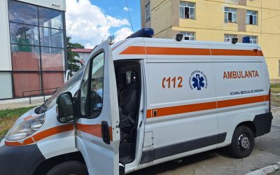 Medici, atacați cu bâte și topoare din cauza unui zvon pe TikTok despre ambulanță