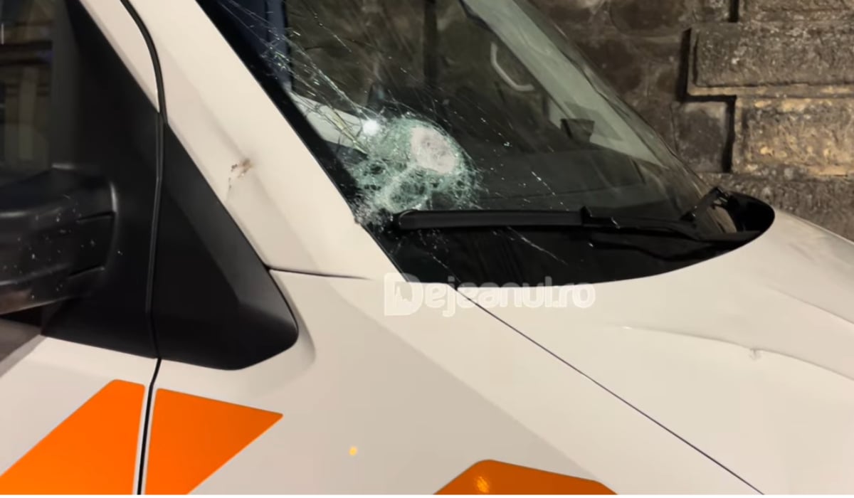 Ambulanță atacată în Cluj: „Ne omorau dacă ne blocau”