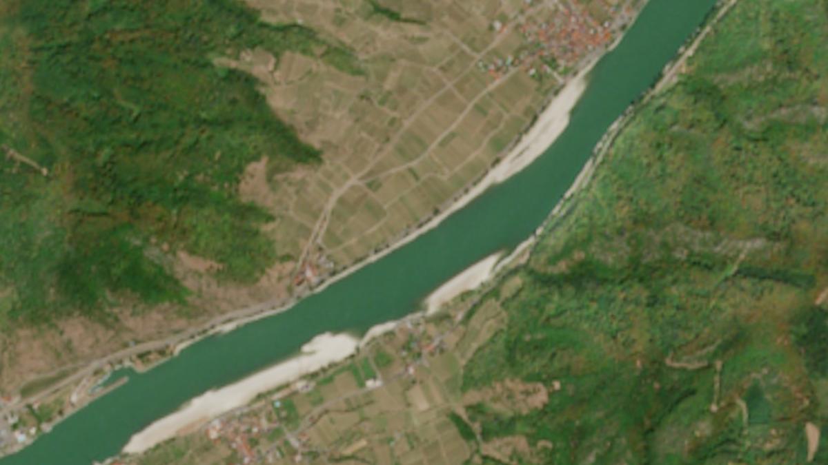 Dunărea Sub Ochi: Cum Arată Fluviul Din Spațiu
