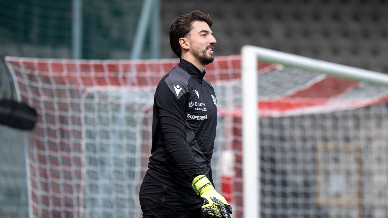 Vlad, liber! Negocieri complicate înainte de finalul mercato