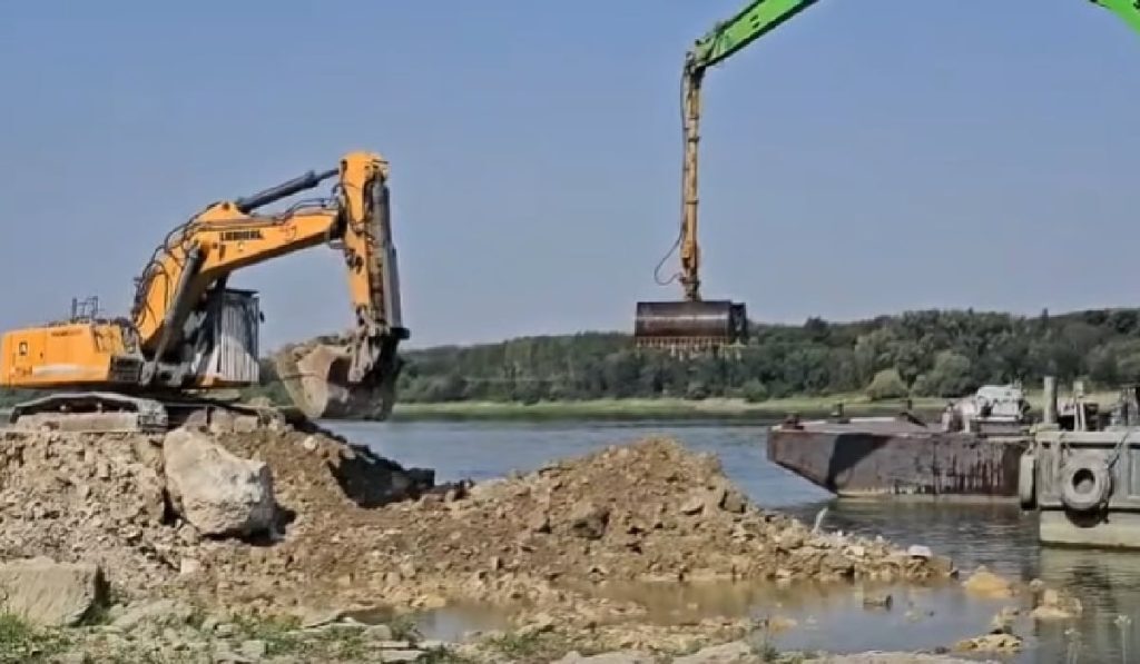 Operațiunea navală: 4 ore pe navă