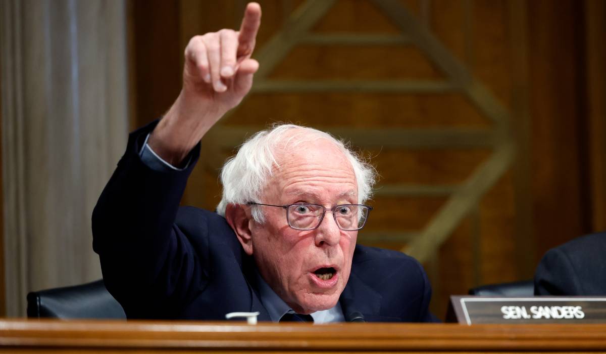 Sanders, alarmați: Opriți AI! Zuckerberg și Altman, avertizați de risc