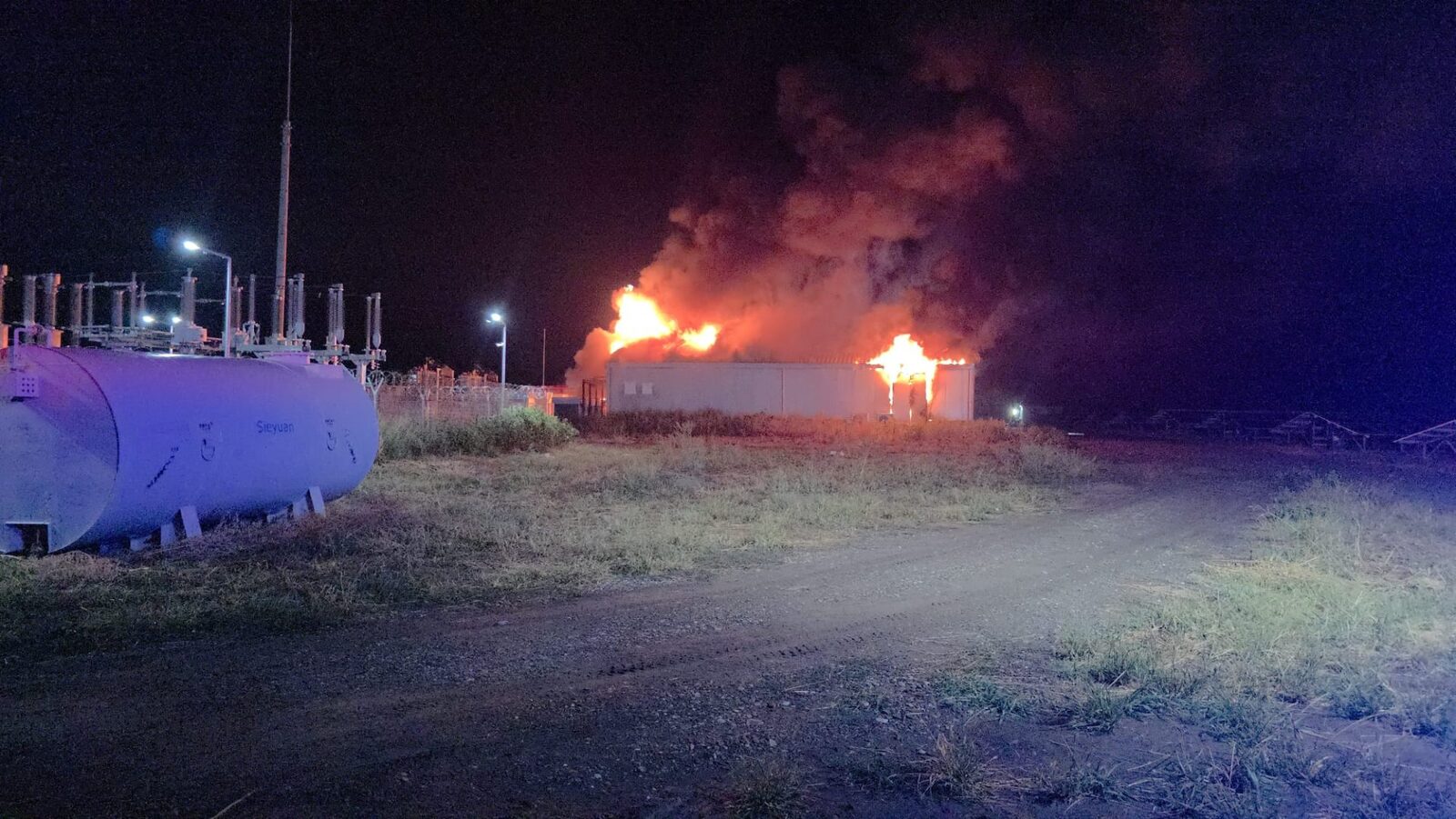 Incendiu Baterii Buzău: Mobilizare masivă de forțe