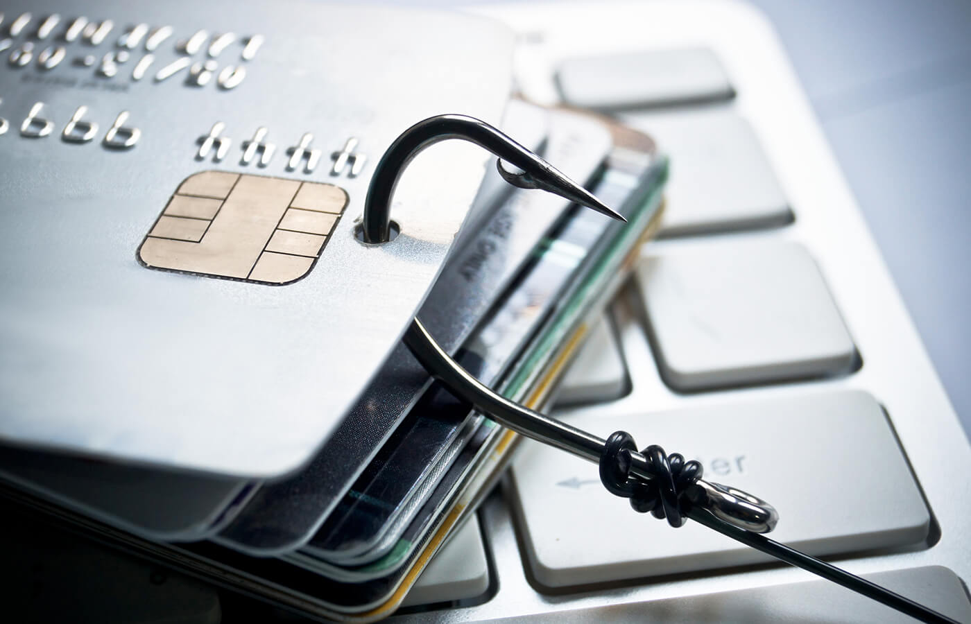 Sistemul bancar, ținta #1 a hackerilor în România în 2025