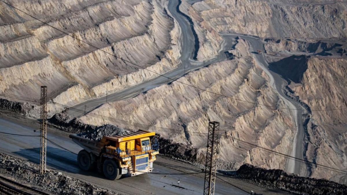 Lider cobalt, anchetă China: Mii tone uraniu, posibil contrabandă