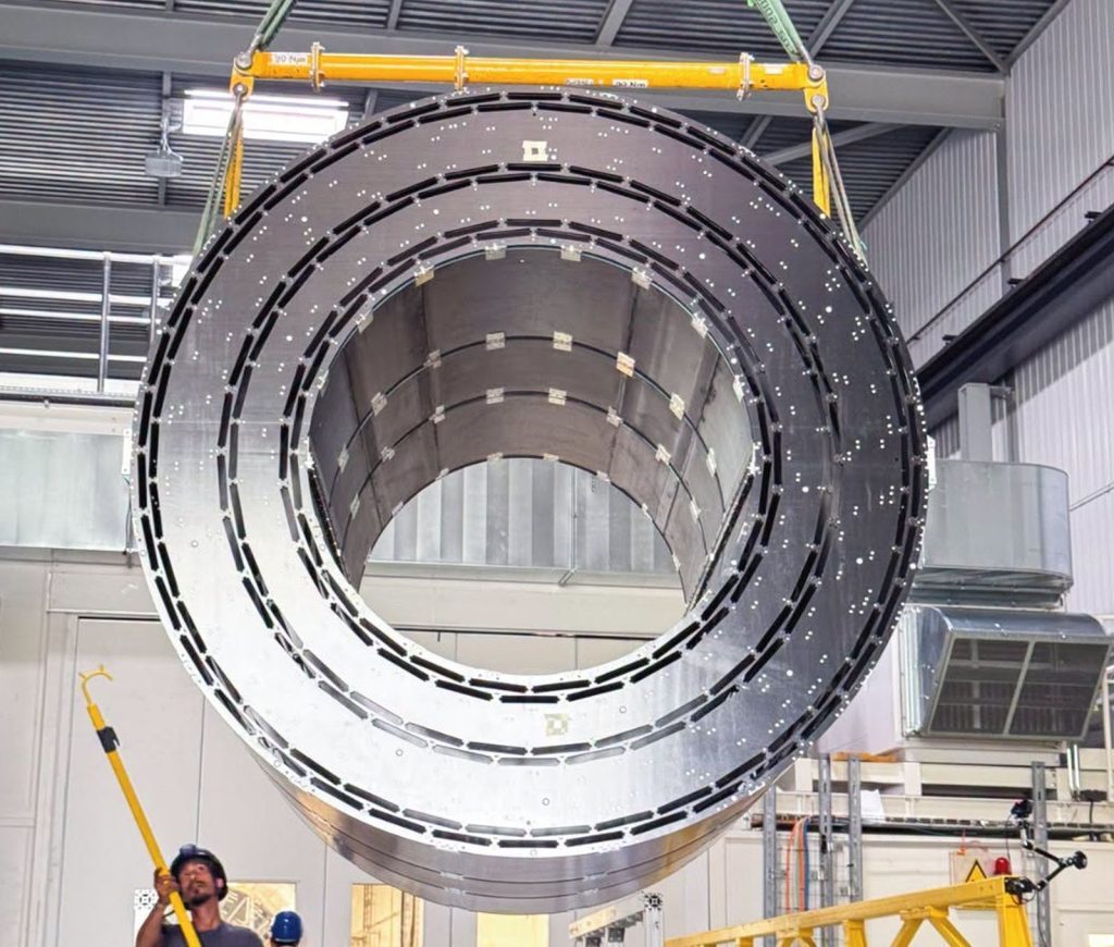 CERN: O piesă cheie pentru LHC, la Geneva