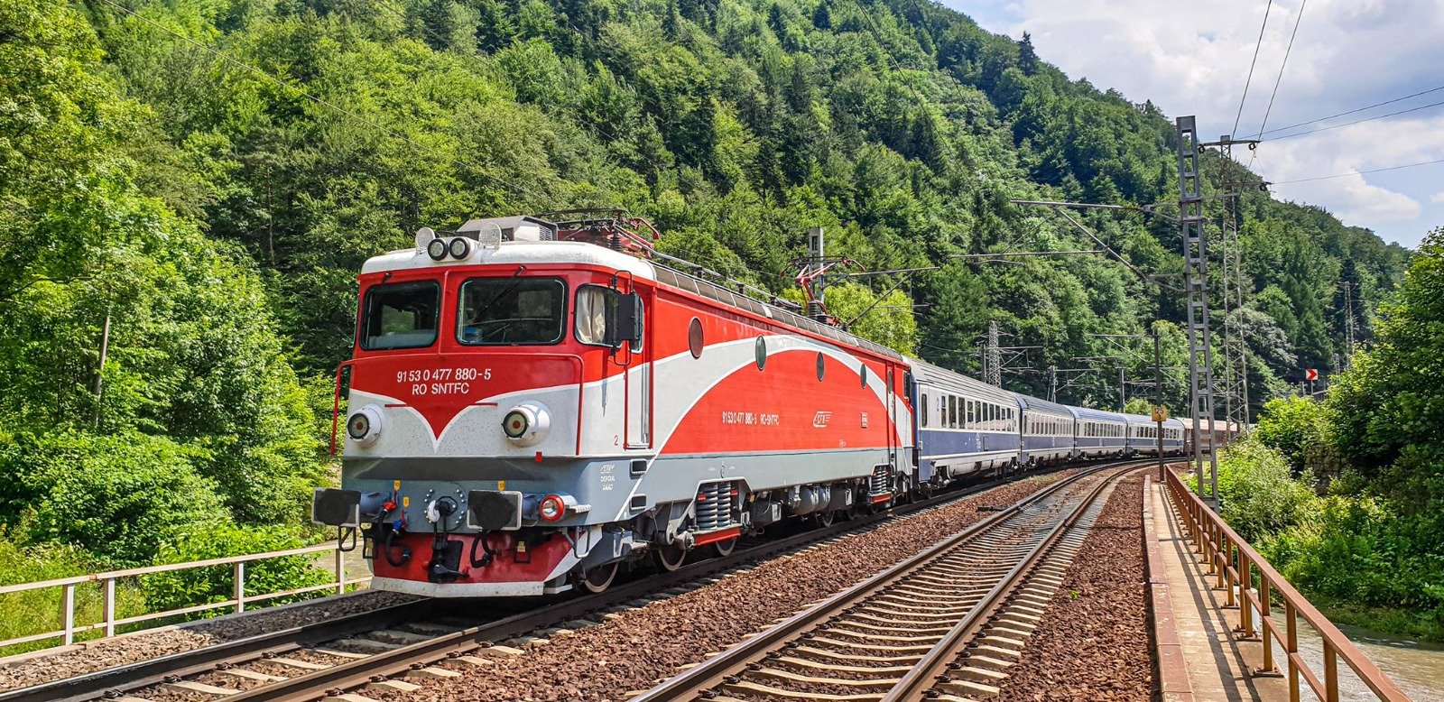 Locomotive diesel pe linie nouă, risc PNRR pentru Cluj-Oradea