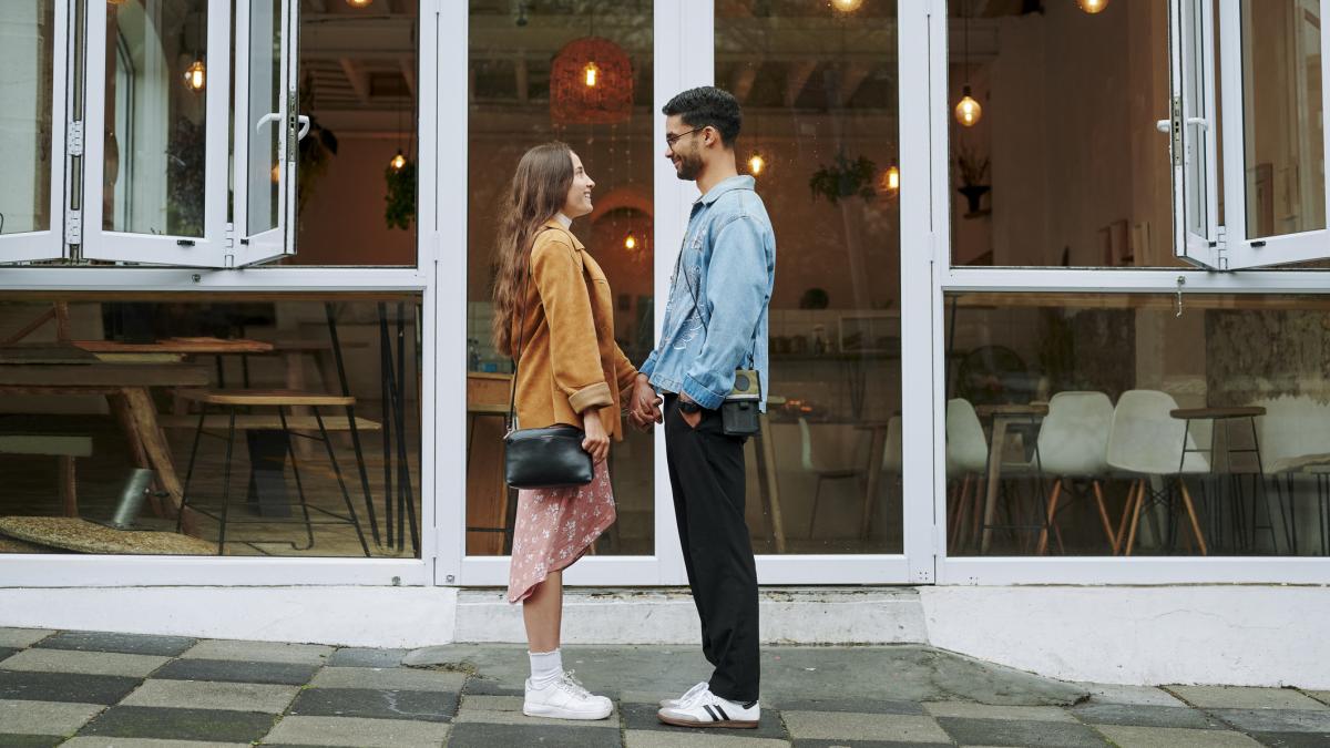 Datingul, luxul Gen Z în marile orașe: Iubirea costă