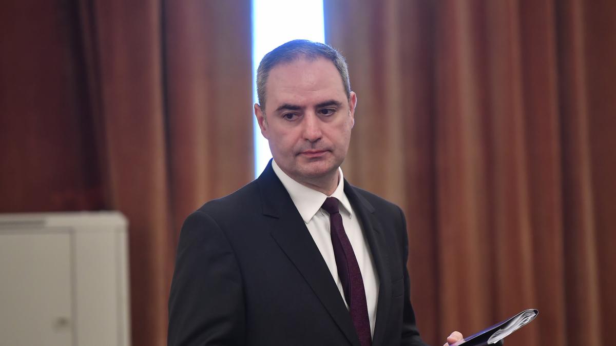 Antonescu îl vrea pe Nazare premier. Când pleacă Bolojan