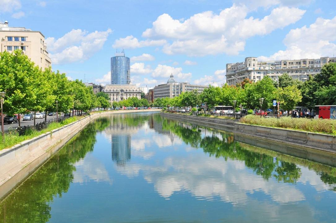 Bucureștiul atrage investitori regionali: Prețurile mici cuceresc piața