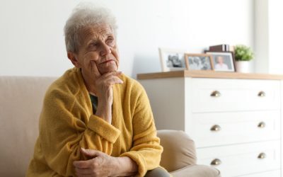 Evită-le la 45-65 ani: 3 obiceiuri ce cresc riscul de demență