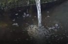 Oameni fără apă la robinet: Disperare și improvizație
