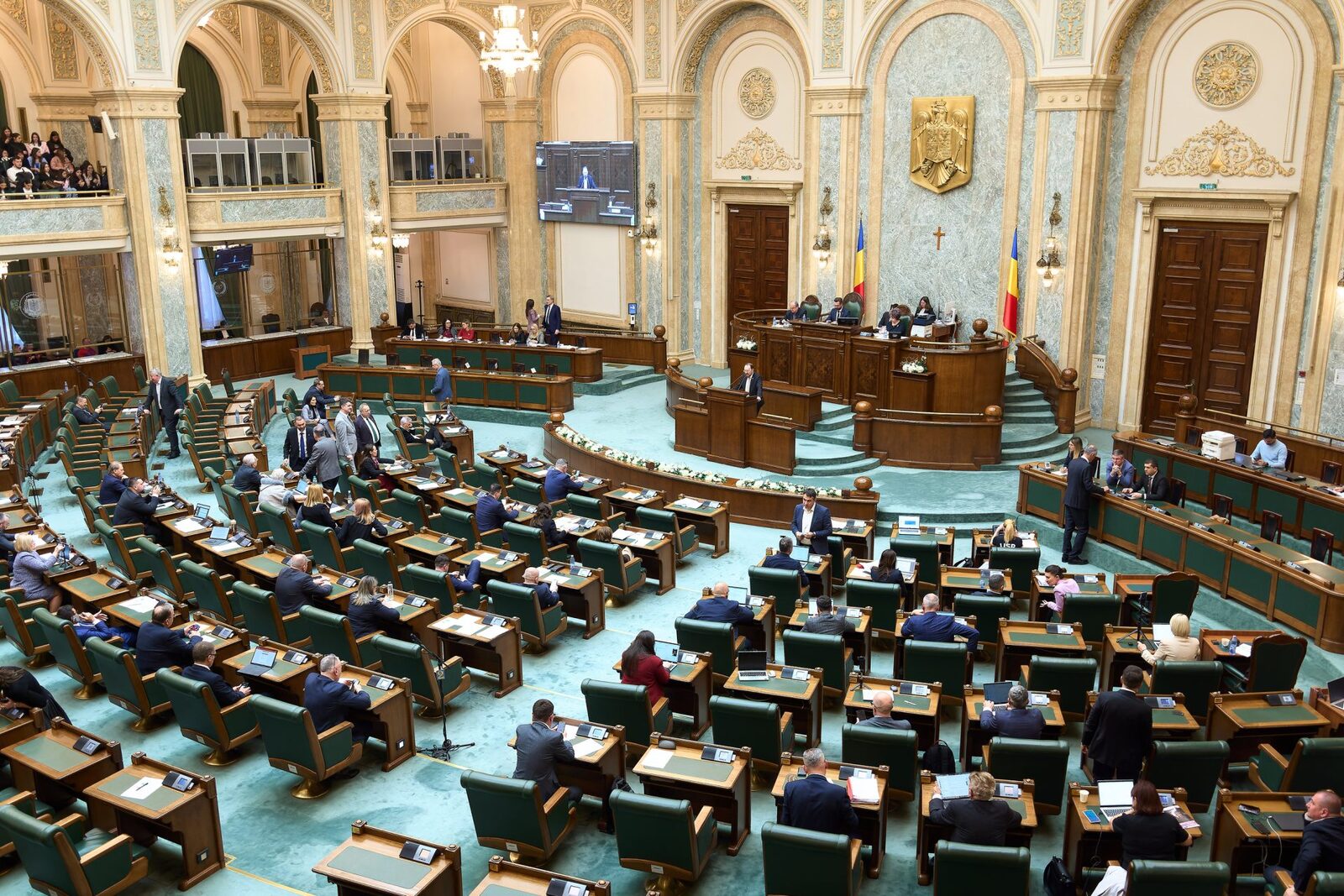 Fritz, pe muchie: Senatul votează legea ANI, amendamentul PSD îi poate lua mandatul