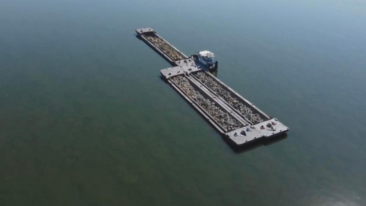 Dronă filmată scufundarea barjelor pe Dunăre