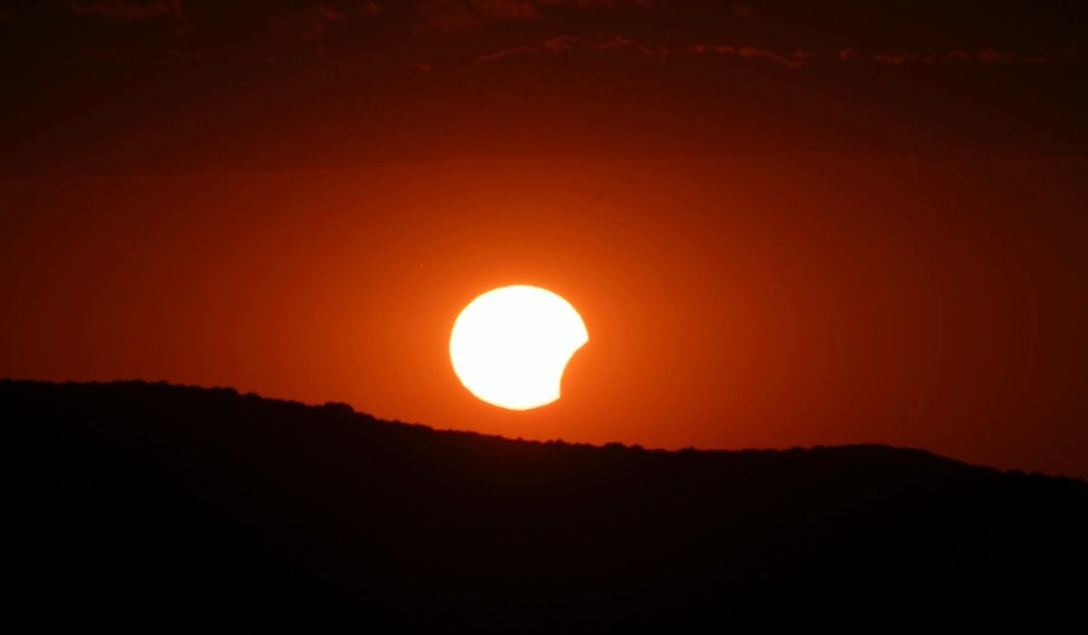 Eclipsa de Soare în România: Imagini uimitoare din nord-vest