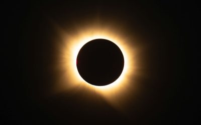 Europa sub feeria eclipsei de Soare