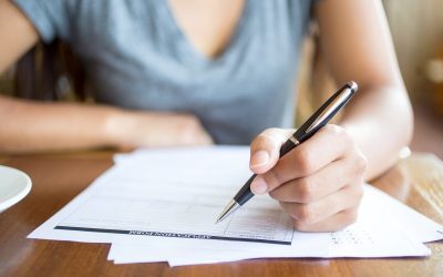 Bacalaureat: Luni încep probele scrise ale sesiunii de toamnă
