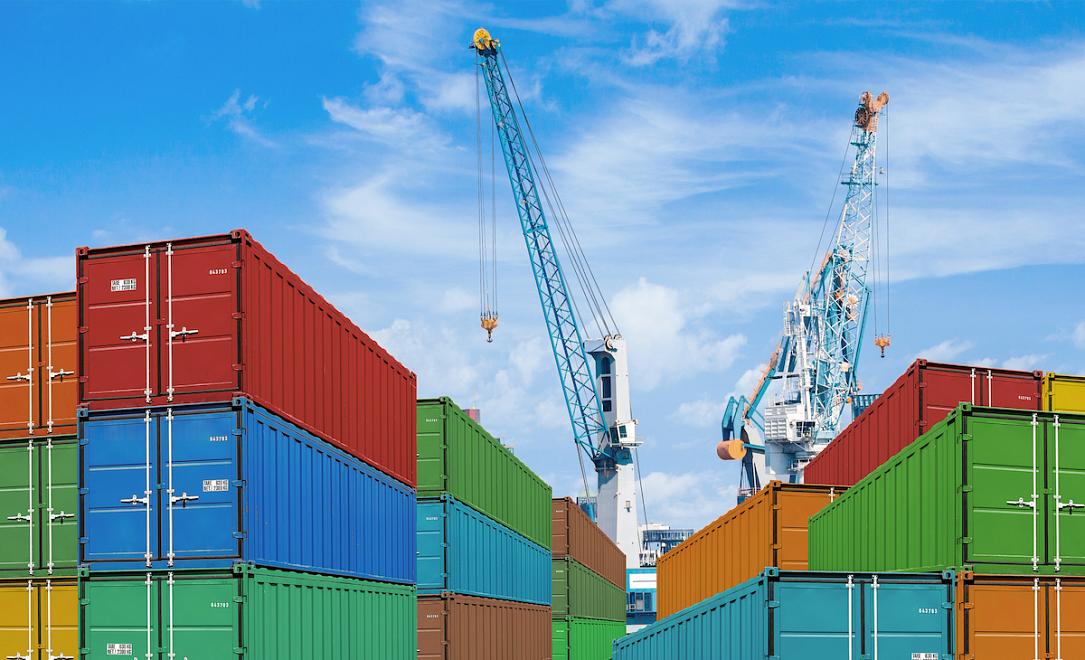 Economia României, pe plus: Comerțul exterior crește cu 4.4%