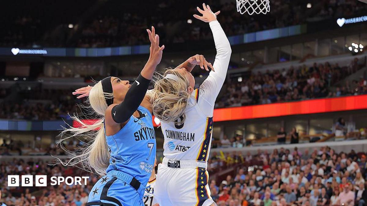 Carrington, eliminată la Chicago pentru o fault dur asupra lui Cunningham
