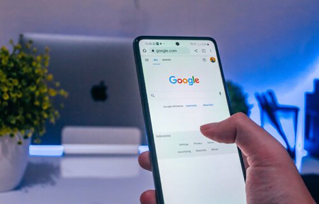 Ce caută românii pe Google despre sănătate: Simptome nelămurite