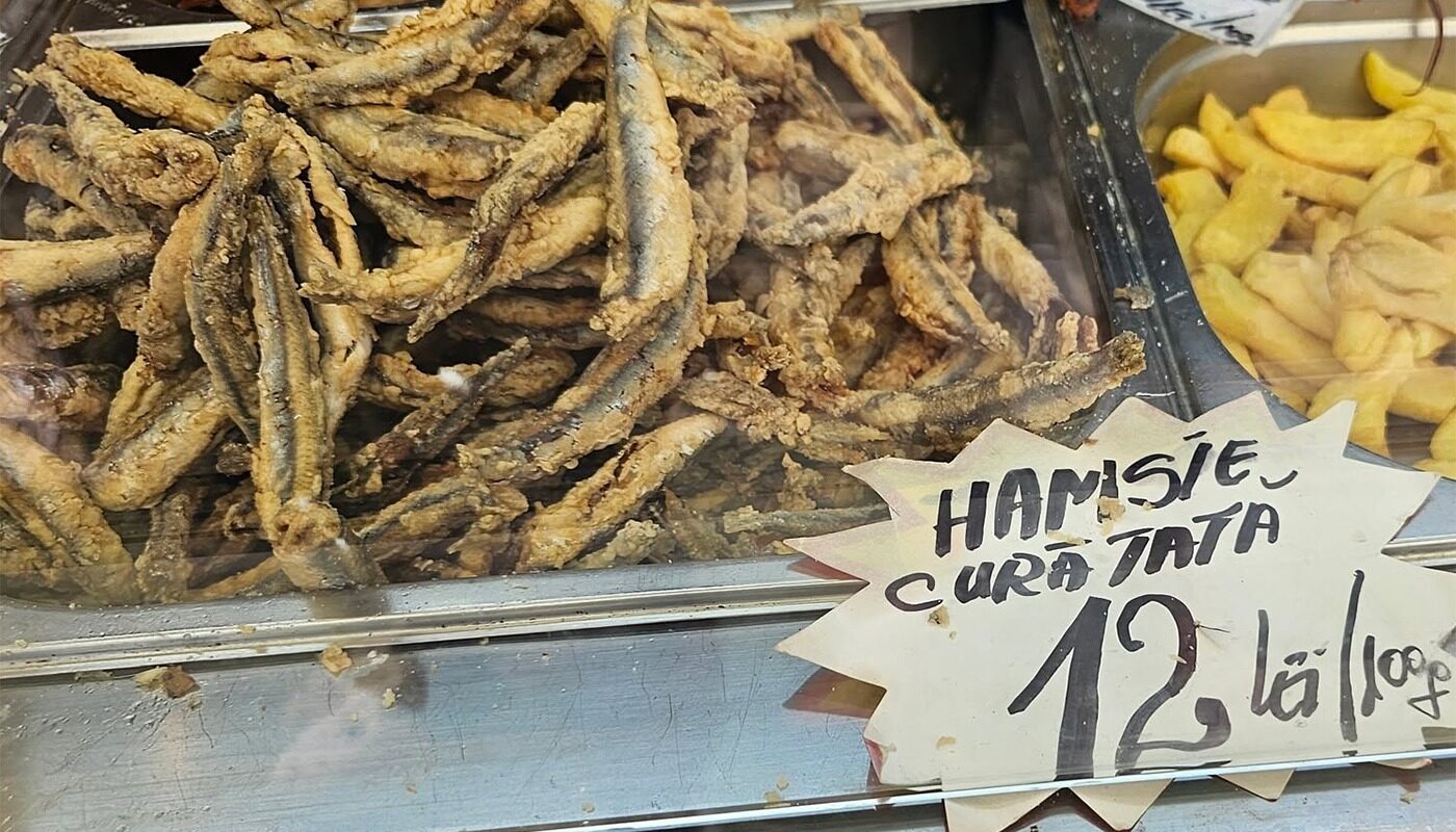 Hamsiile de la mare: Ce riști când le comanzi pe litoral