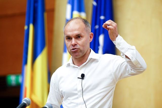 Funeriu: Vouchere pentru creierii copiilor? Statul dă bani pentru sală și mașini