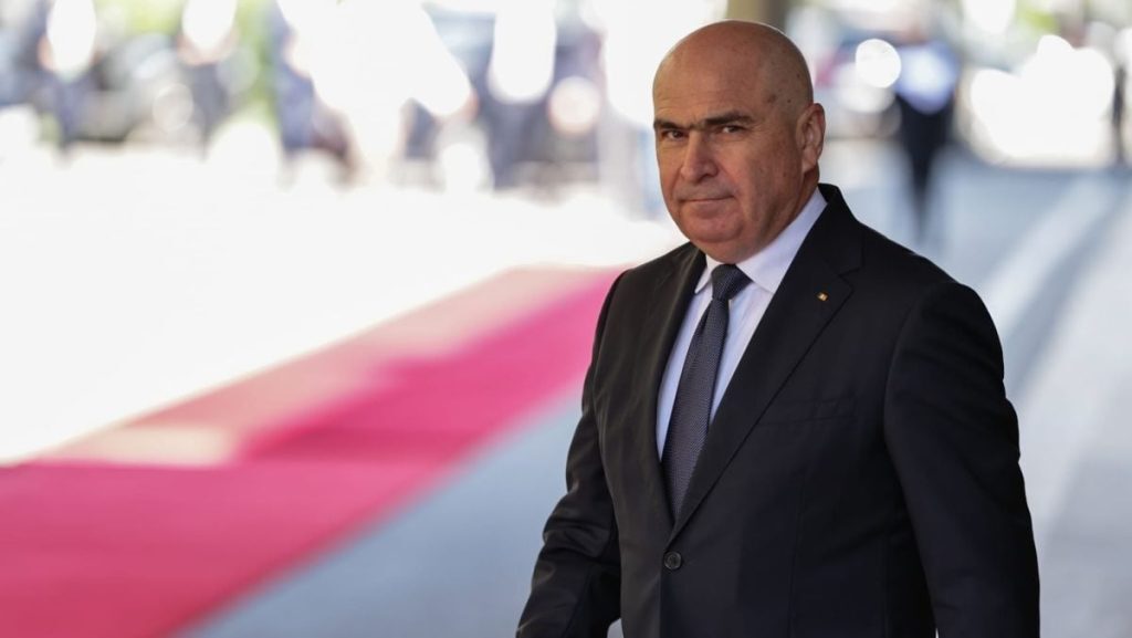 Bolojan: Românii, feriți de frig. Firmele mari, pe lista neagră