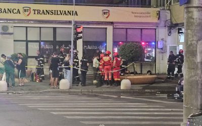 Incendiu în București: 20 de locatari evacuați din bloc