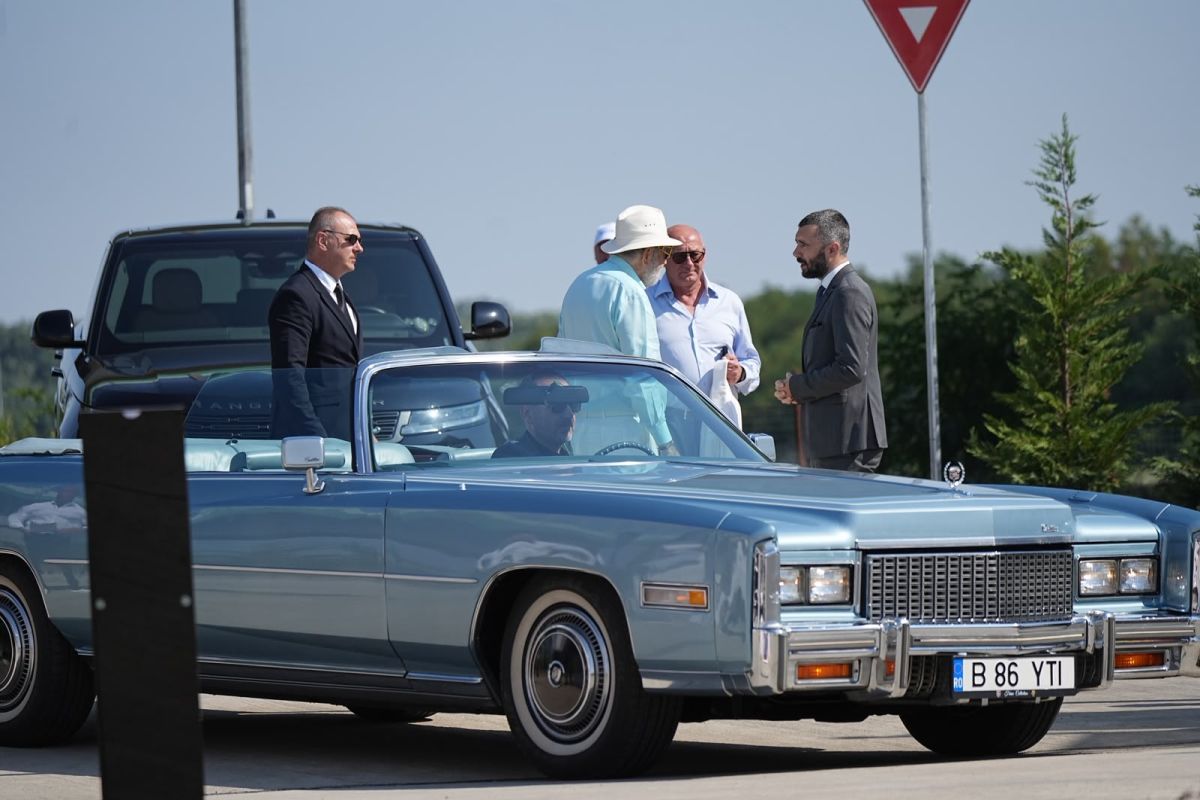 Țiriac, mașină de lux la sala Nadia: Cadillacul valorează o avere