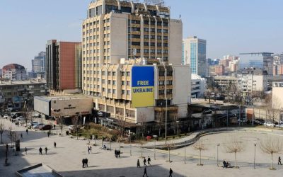 Kosovarii, reacție dură la Priștina: Au dărâmat steagul Ucrainei
